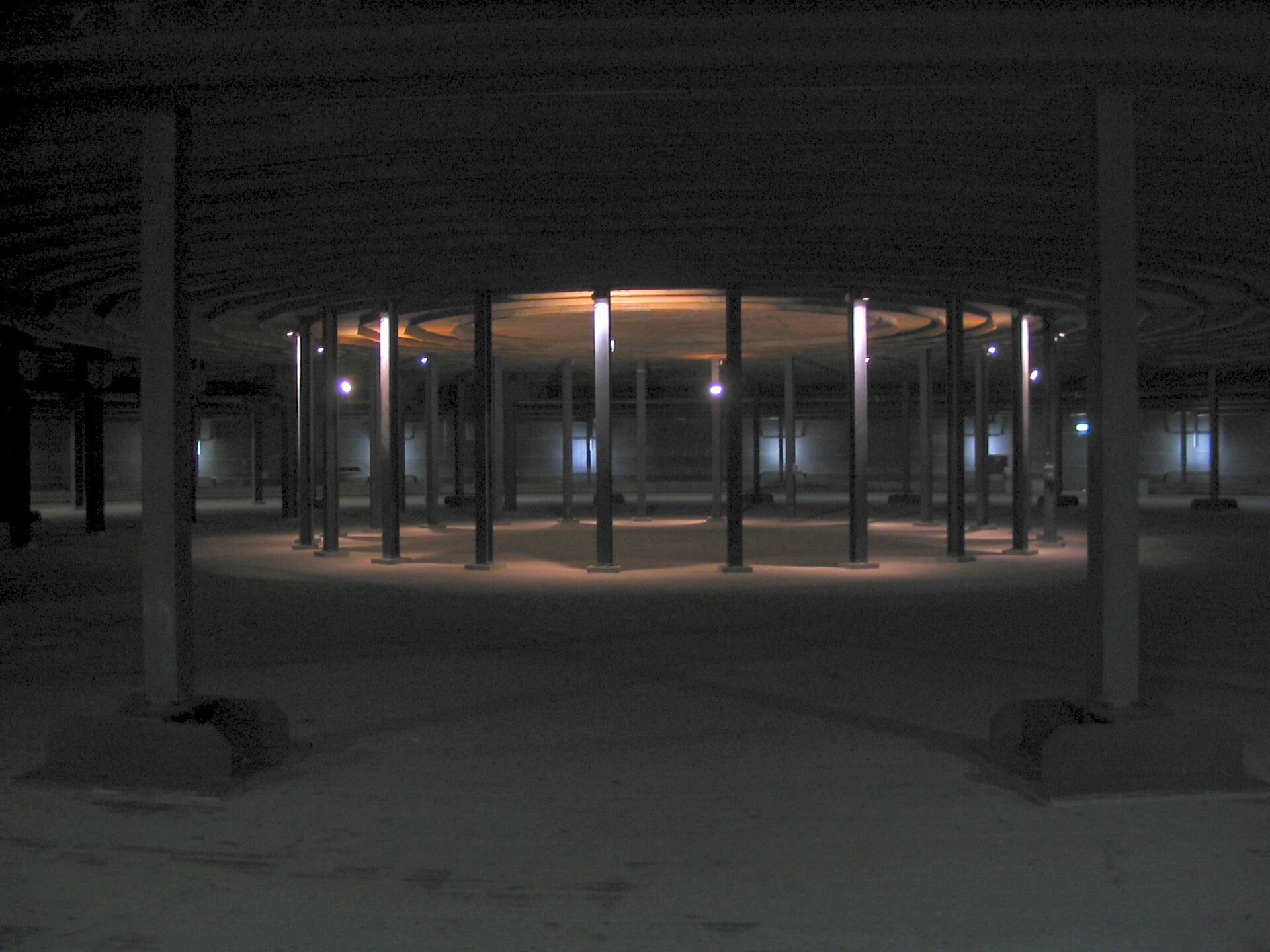 Riesiger Innenraum im Gasometer Oberhausen
