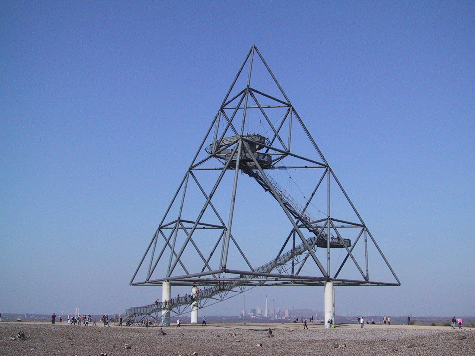 Blick vom Tetraeder in Bottrop ueber das Ruhrgebiet