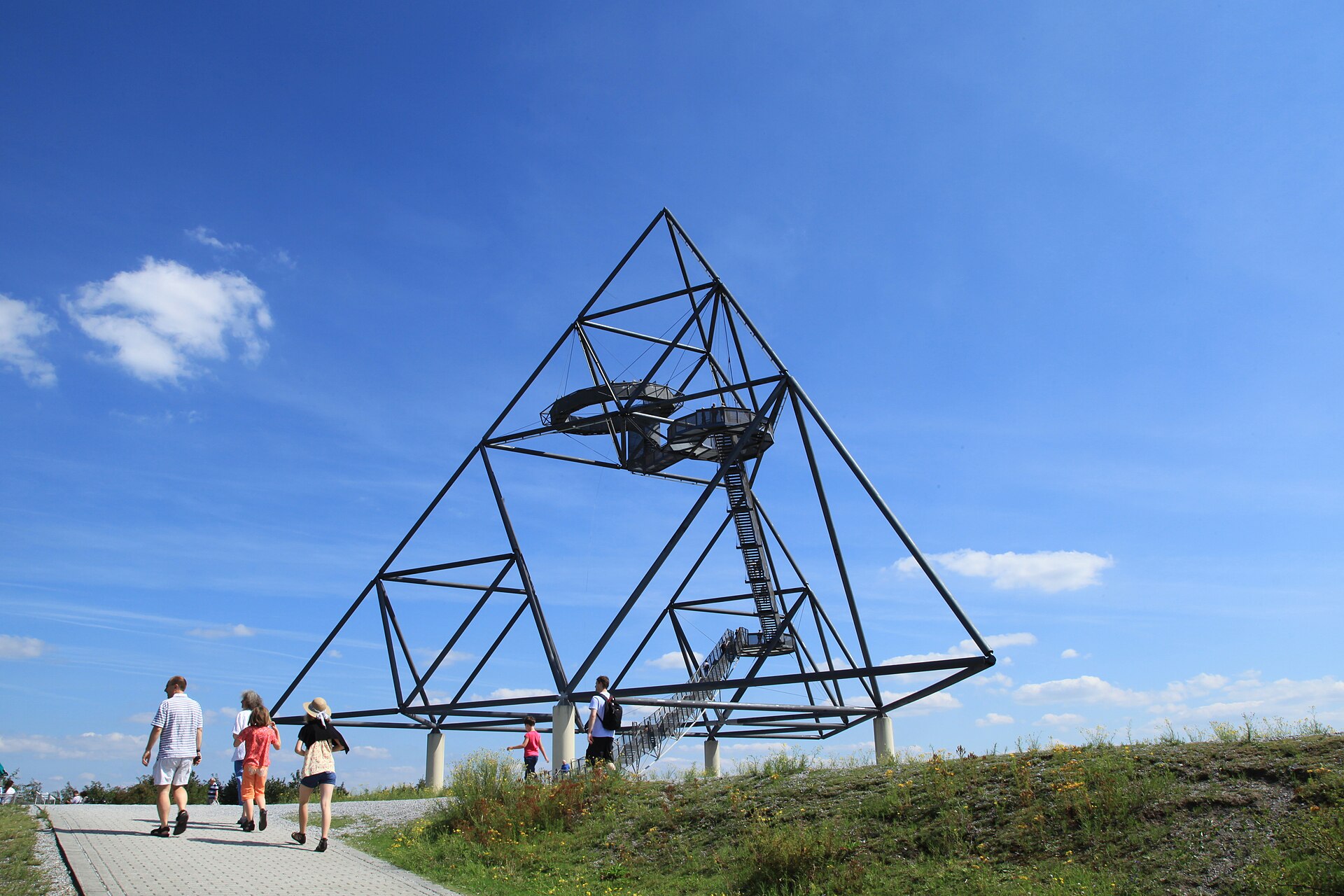 Tetraeder auf der Halde Beckstrasse in Bottrop